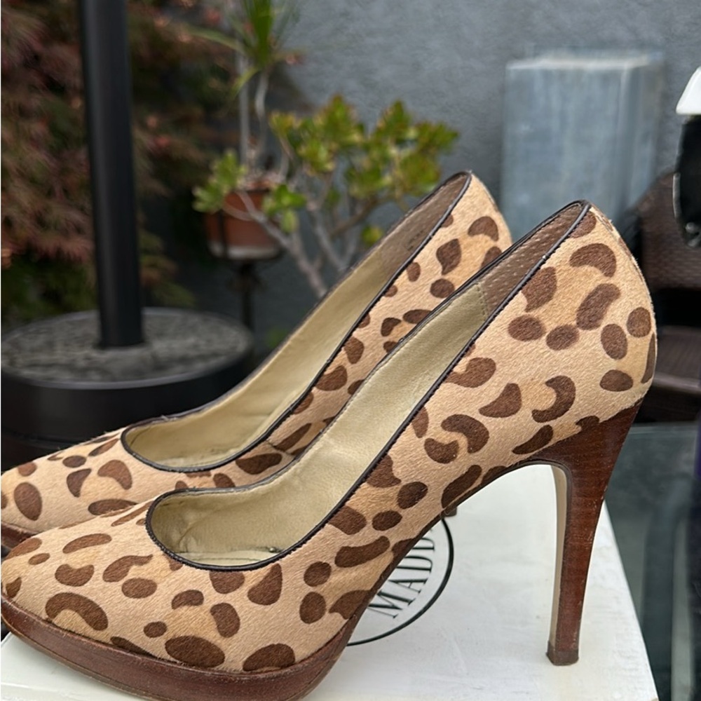 Steve Madden Brown Tan Heels with Animal Print